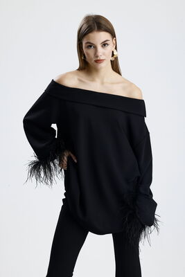  Tüy Detaylı Omuzları Açık Siyah Bluz Ve Pantolon Takım – Şık ve Modern Kadın Takım| BLZ36447 Siyah